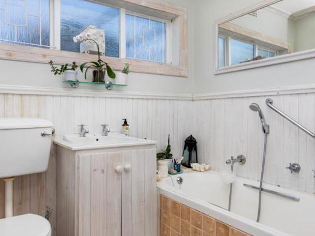 3 Bedroom House in Penzance Estate