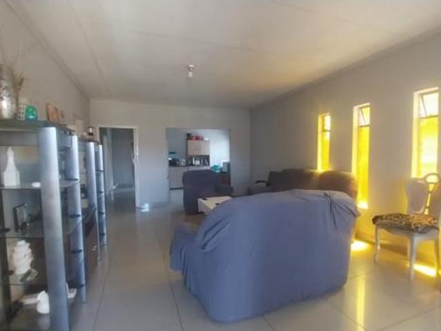 3 Bedroom House in Phuthaditjhaba