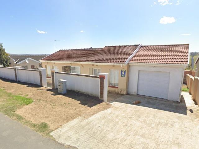 3 Bedroom House in Phakamisa