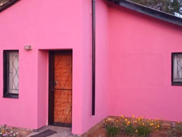 3 Bedroom House in Pine Ridge