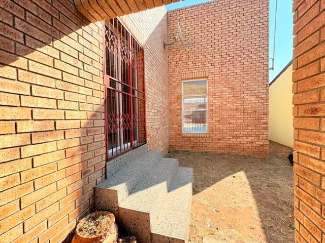 3 Bedroom House in Pioneer Park
