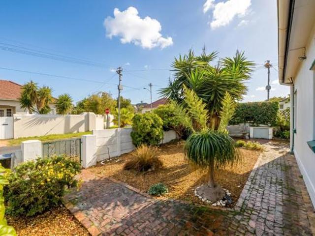 3 Bedroom House in Plumstead