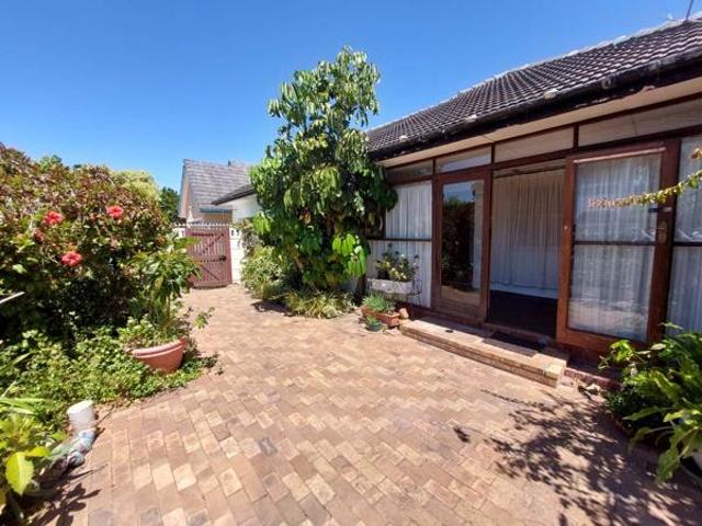 3 Bedroom House in Plumstead