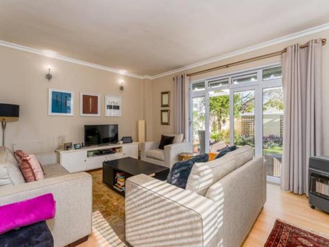 3 Bedroom House in Plumstead