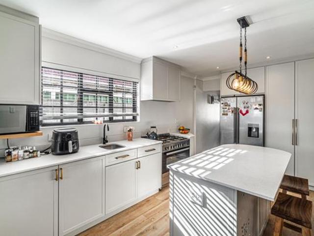 3 Bedroom House in Plumstead