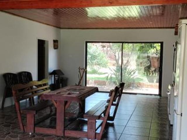 3 Bedroom House in Presidentsrus