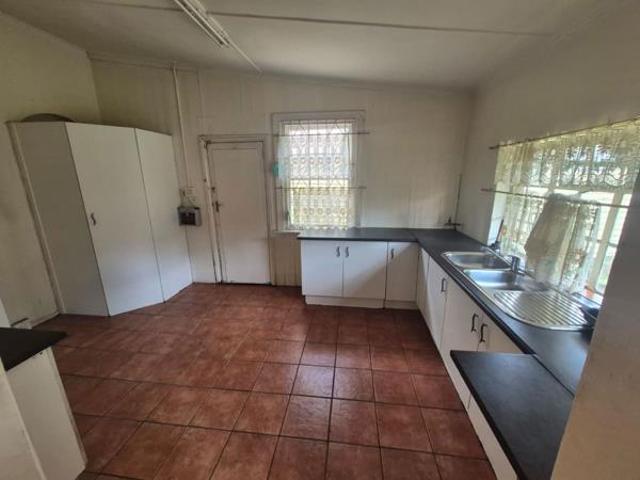 3 Bedroom House in Prestbury