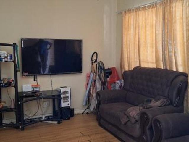 3 Bedroom House in Prestbury