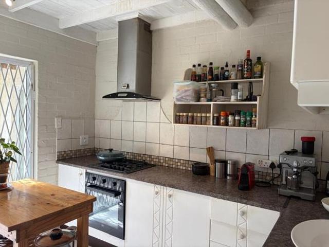 3 Bedroom House in Pringle Bay