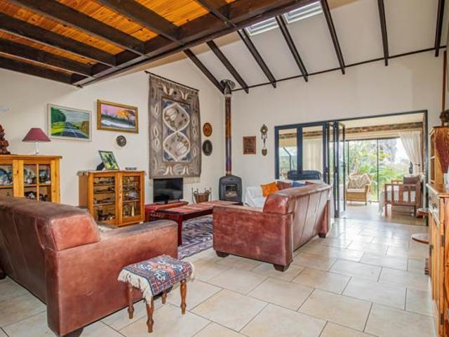 3 Bedroom House in Pringle Bay