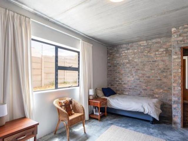 3 Bedroom House in Pringle Bay