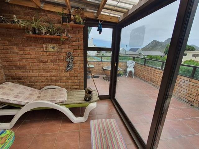 3 Bedroom House in Pringle Bay