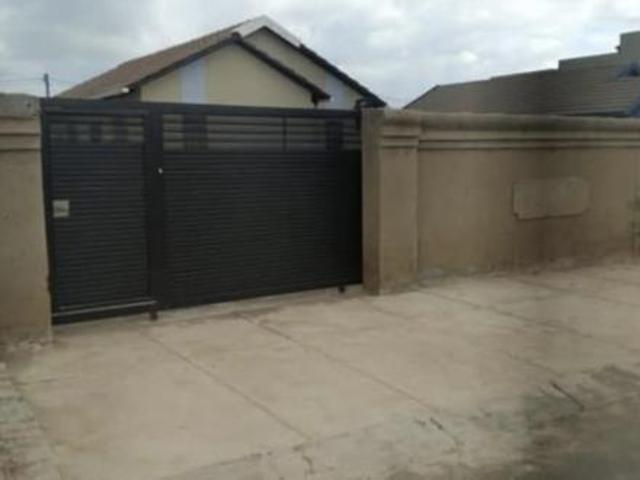 3 Bedroom House in Protea Glen