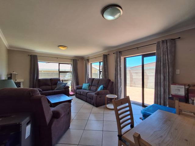 3 Bedroom House in Protea Heights