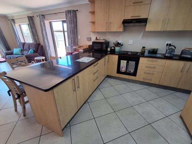 3 Bedroom House in Protea Heights