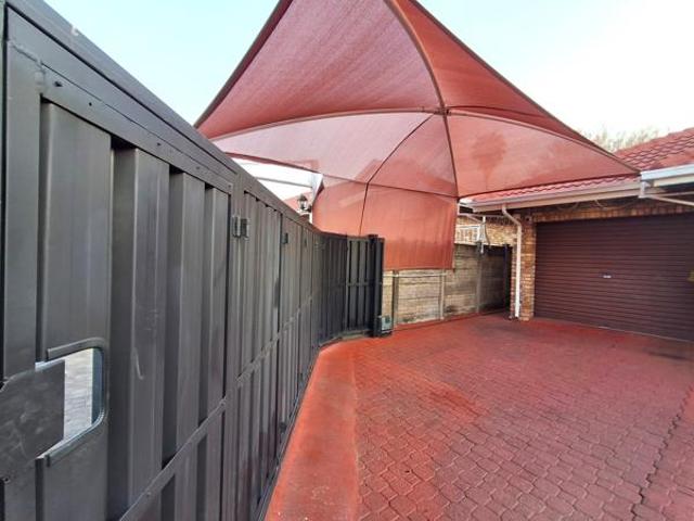 3 Bedroom House in Protea Park