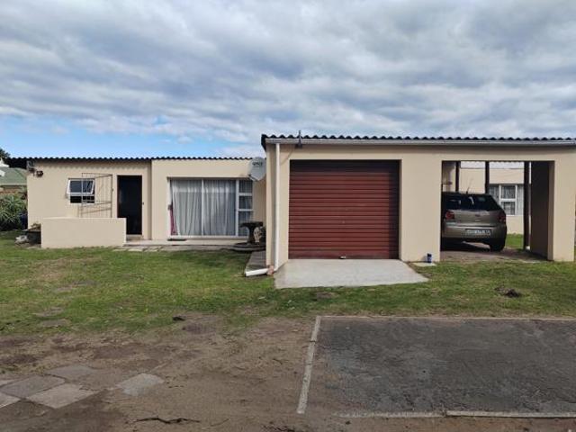 3 Bedroom House in Queensberry Bay