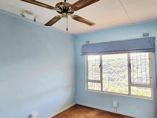3 Bedroom House in Queensburgh Central