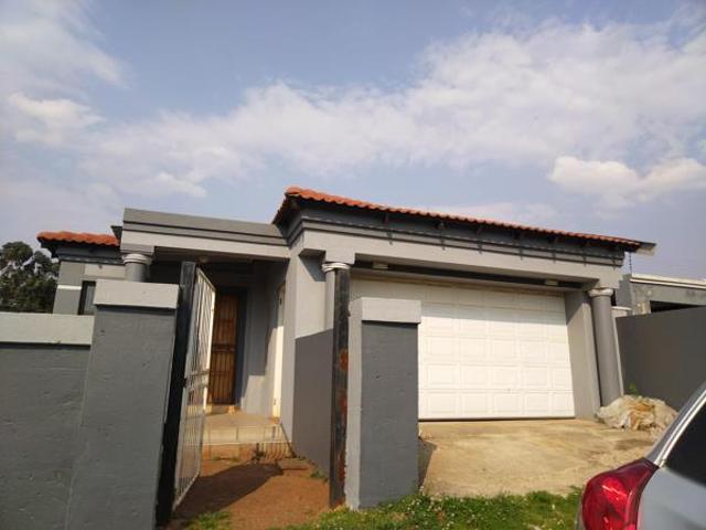 3 Bedroom House in Quellerie Park
