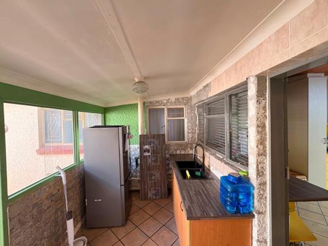 3 Bedroom House in Rothdene