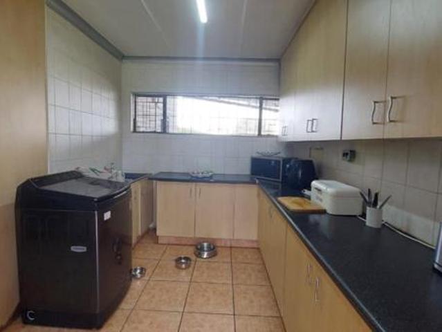 3 Bedroom House in Rothdene