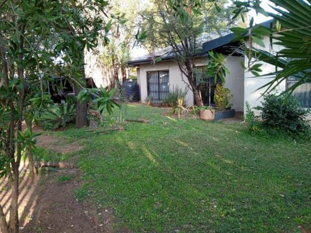 3 Bedroom House in Rothdene