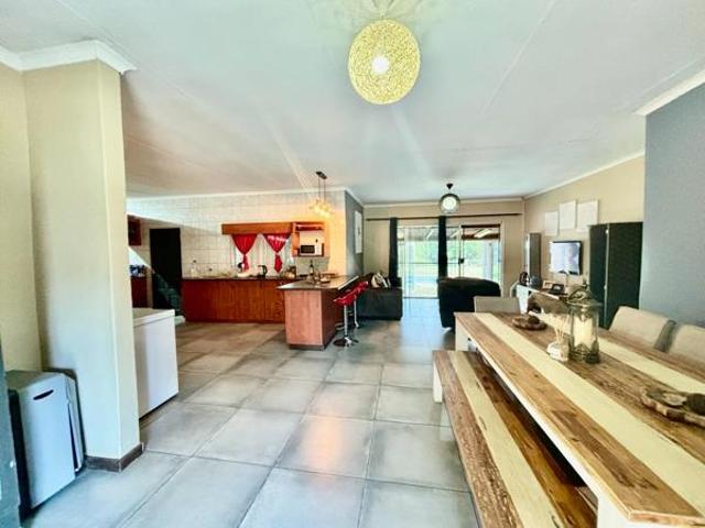 3 Bedroom House in Rothdene