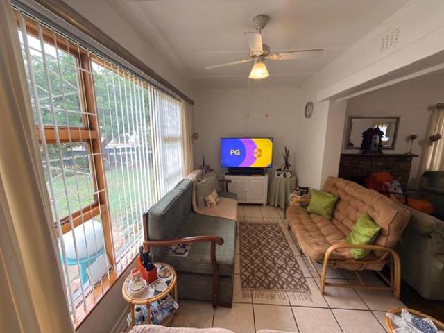 3 Bedroom House in Roux Park