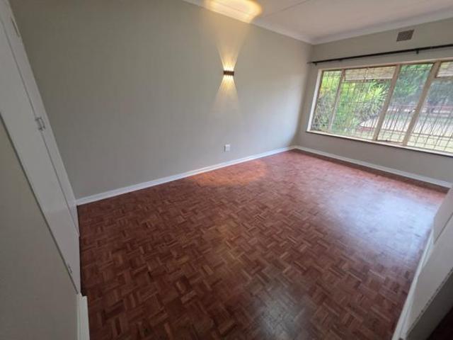 3 Bedroom House in Rowhill