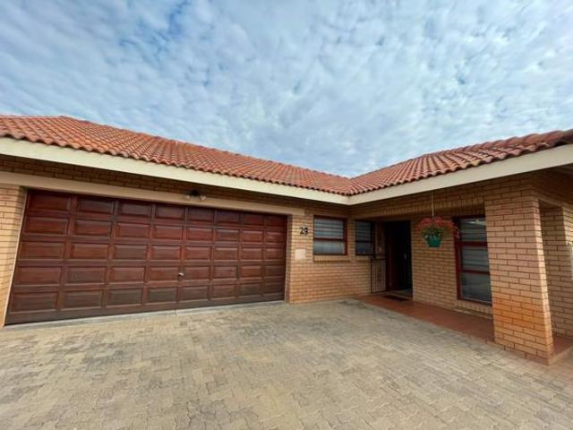 3 Bedroom House in Royldene