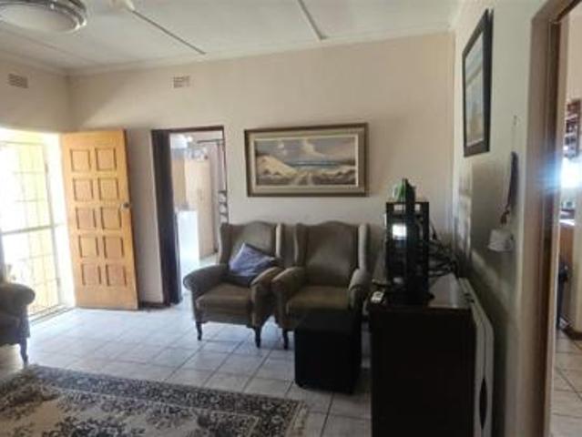 3 Bedroom House in Royldene
