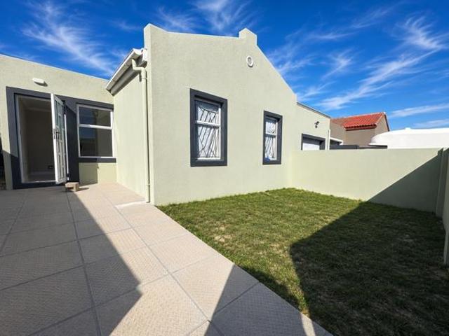 3 Bedroom House in Rondevlei Park