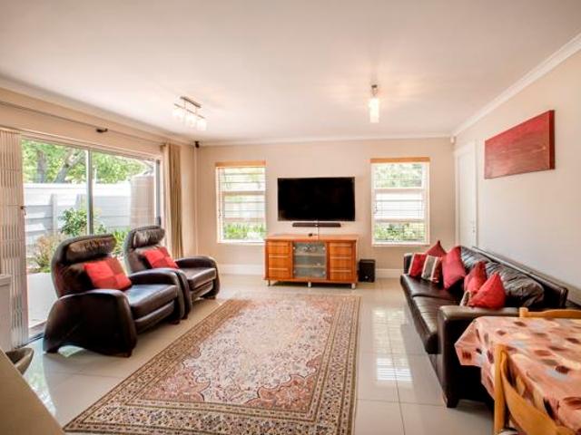 3 Bedroom House in Rondebosch