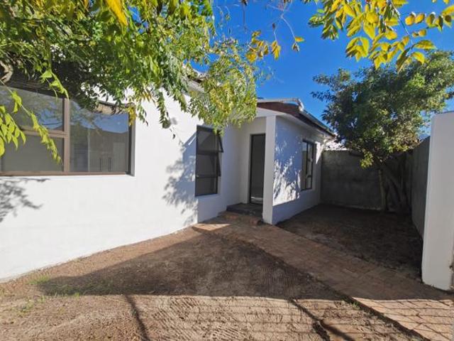 3 Bedroom House in Rondebosch East