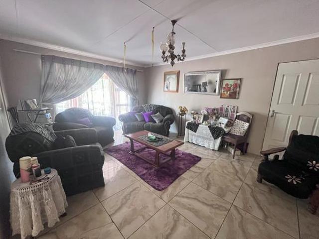3 Bedroom House in Roodewal