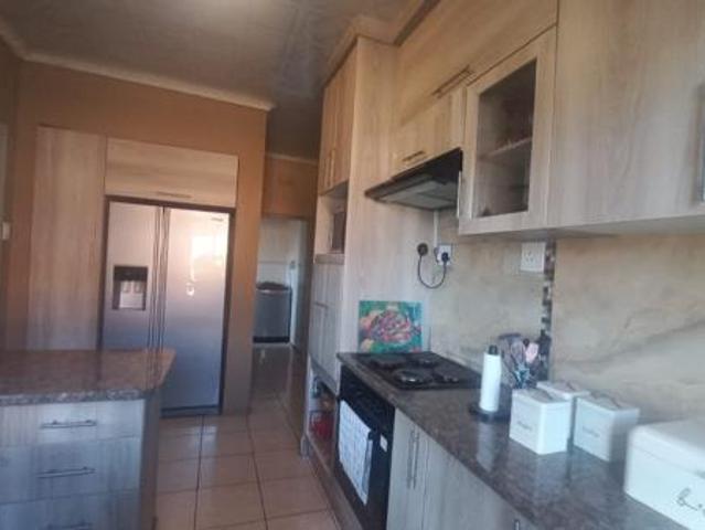3 Bedroom House in Roodewal