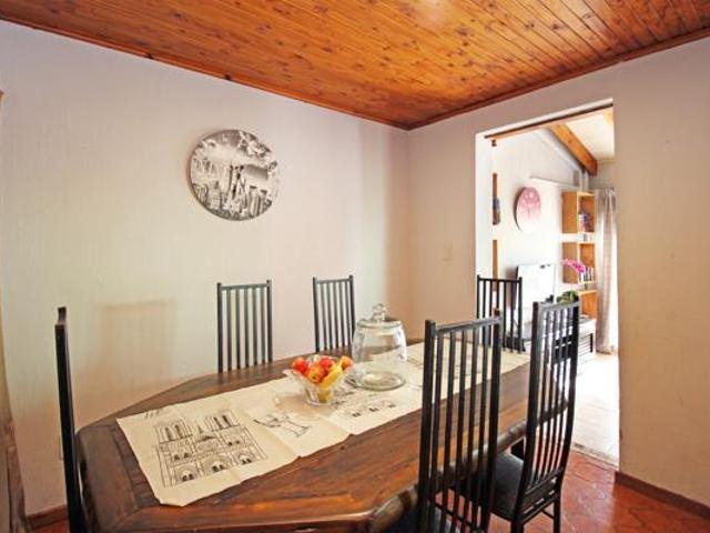 3 Bedroom House in Roodekrans