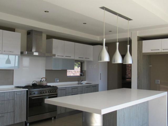 3 Bedroom House in Roodekrans