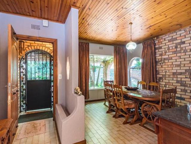 3 Bedroom House in Roodekrans