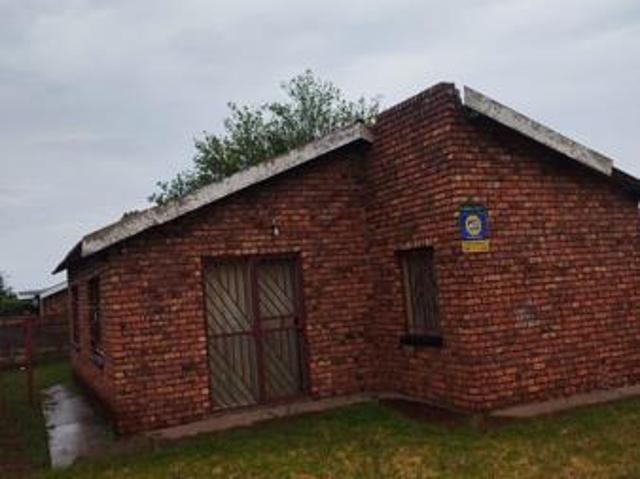 3 Bedroom House in Roodepan