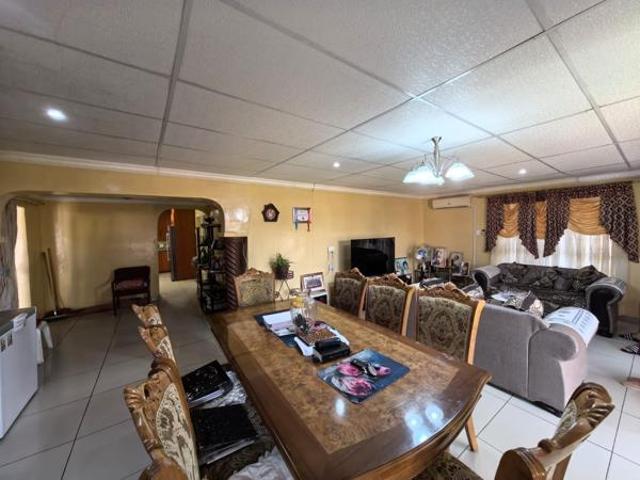 3 Bedroom House in Roodepan