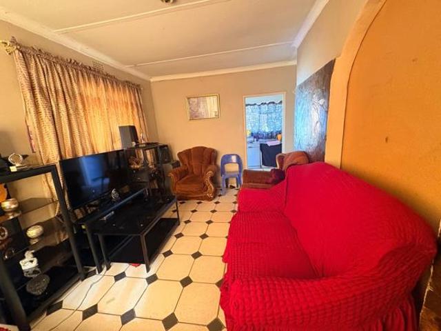 3 Bedroom House in Roodepan