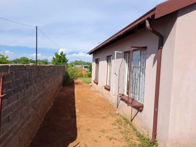 3 Bedroom House in Roodepan