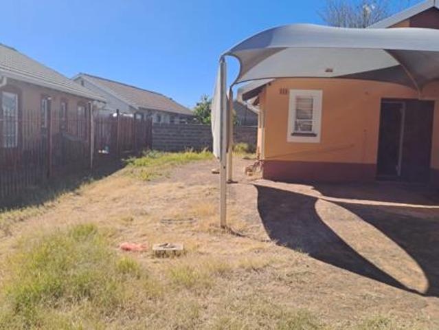 3 Bedroom House in Roodepan
