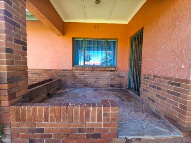 3 Bedroom House in Roodepoort West