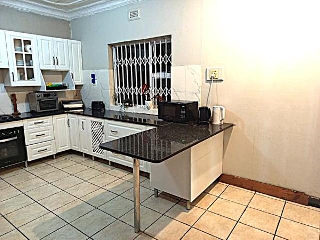 3 Bedroom House in Roodepoort Central