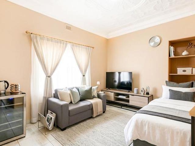 3 Bedroom House in Roodepoort North