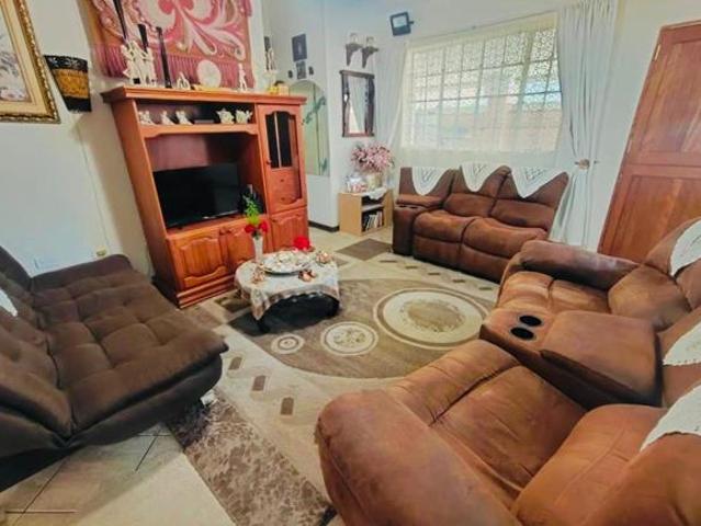 3 Bedroom House in Rooiberg
