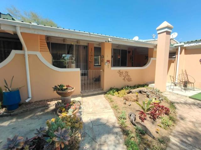 3 Bedroom House in Rooiberg