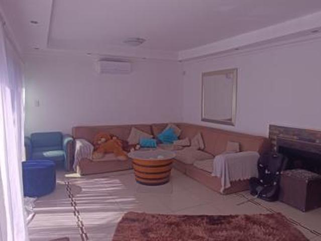 3 Bedroom House in Rooihuiskraal